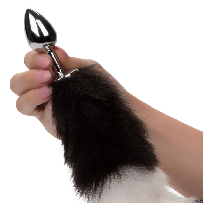 RUNNING WILD BLACK & WHITE TAIL